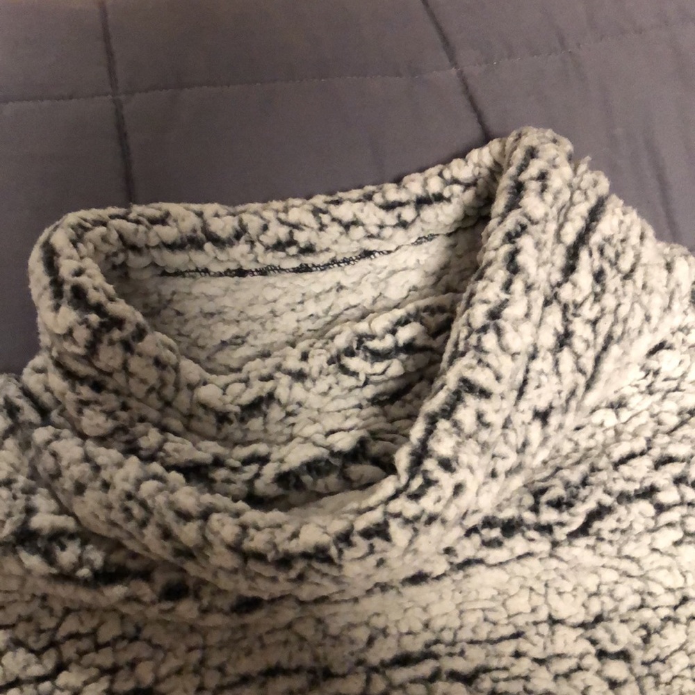 Sweater - Picture 2 of 3